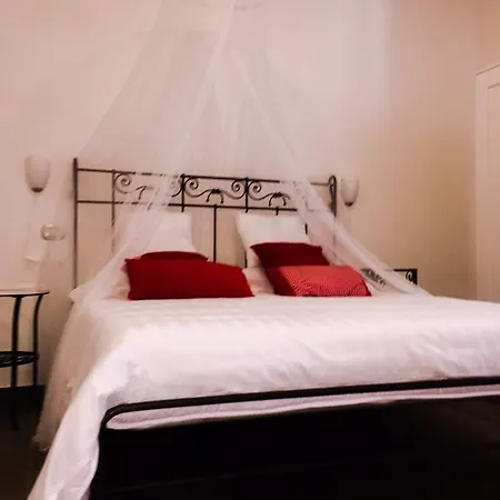 Bed & Breakfast Station